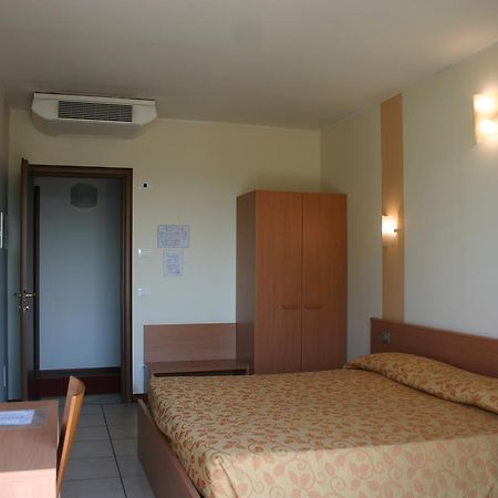 Hotel Moro Freoni San Pietro In Cariano Esterno foto