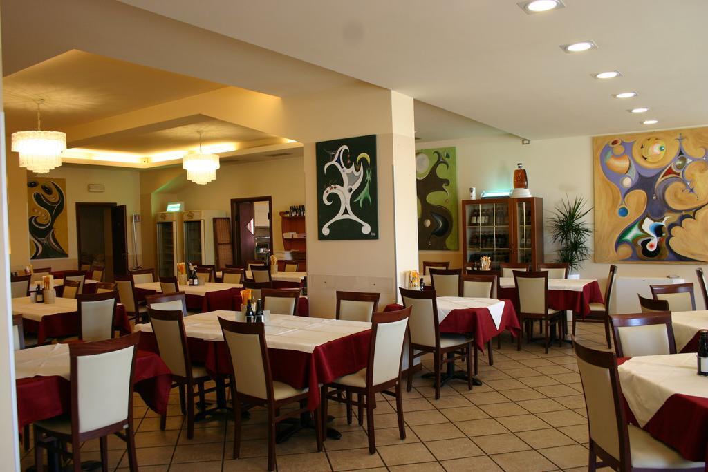 Hotel Moro Freoni San Pietro In Cariano Esterno foto