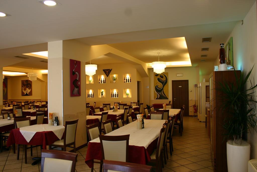 Hotel Moro Freoni San Pietro In Cariano Esterno foto